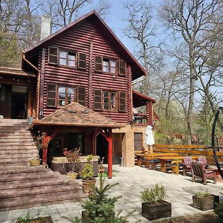 Semesterbostad Roenkhaz