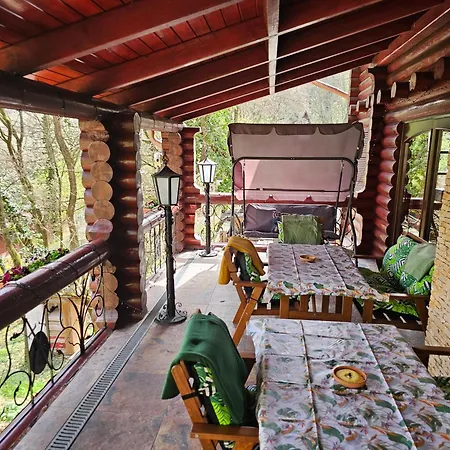 Roenkhaz Semesterbostad *