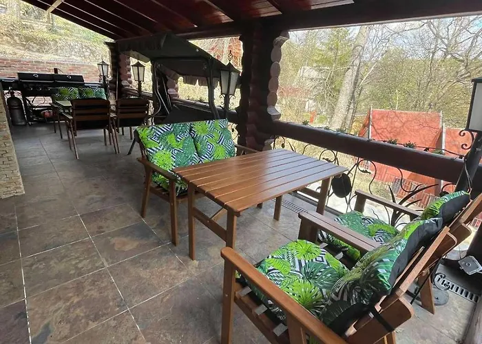 Semesterbostad Roenkhaz *