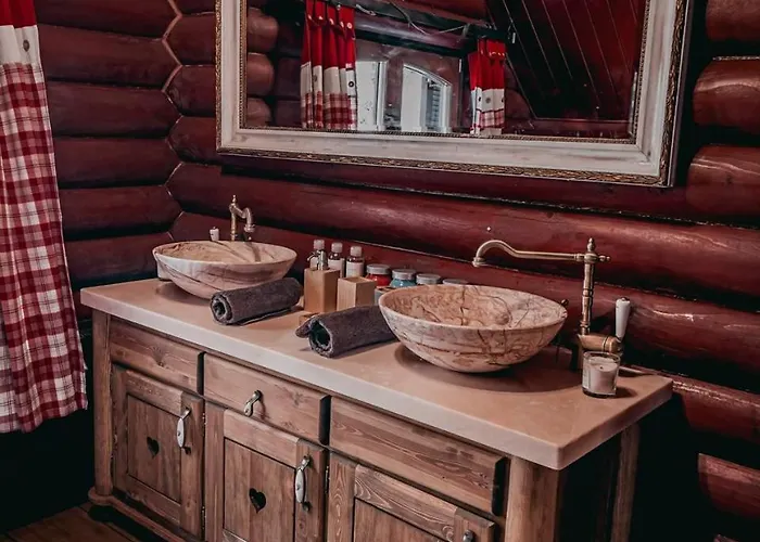 Roenkhaz Semesterbostad *