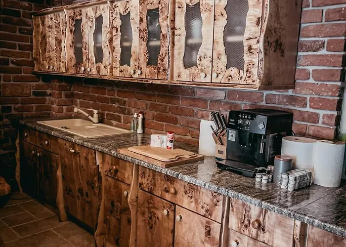 Roenkhaz Semesterbostad *