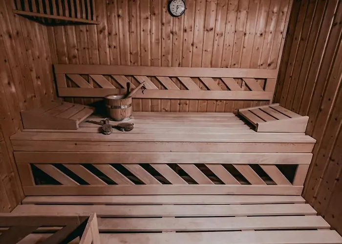 Semesterbostad Roenkhaz *